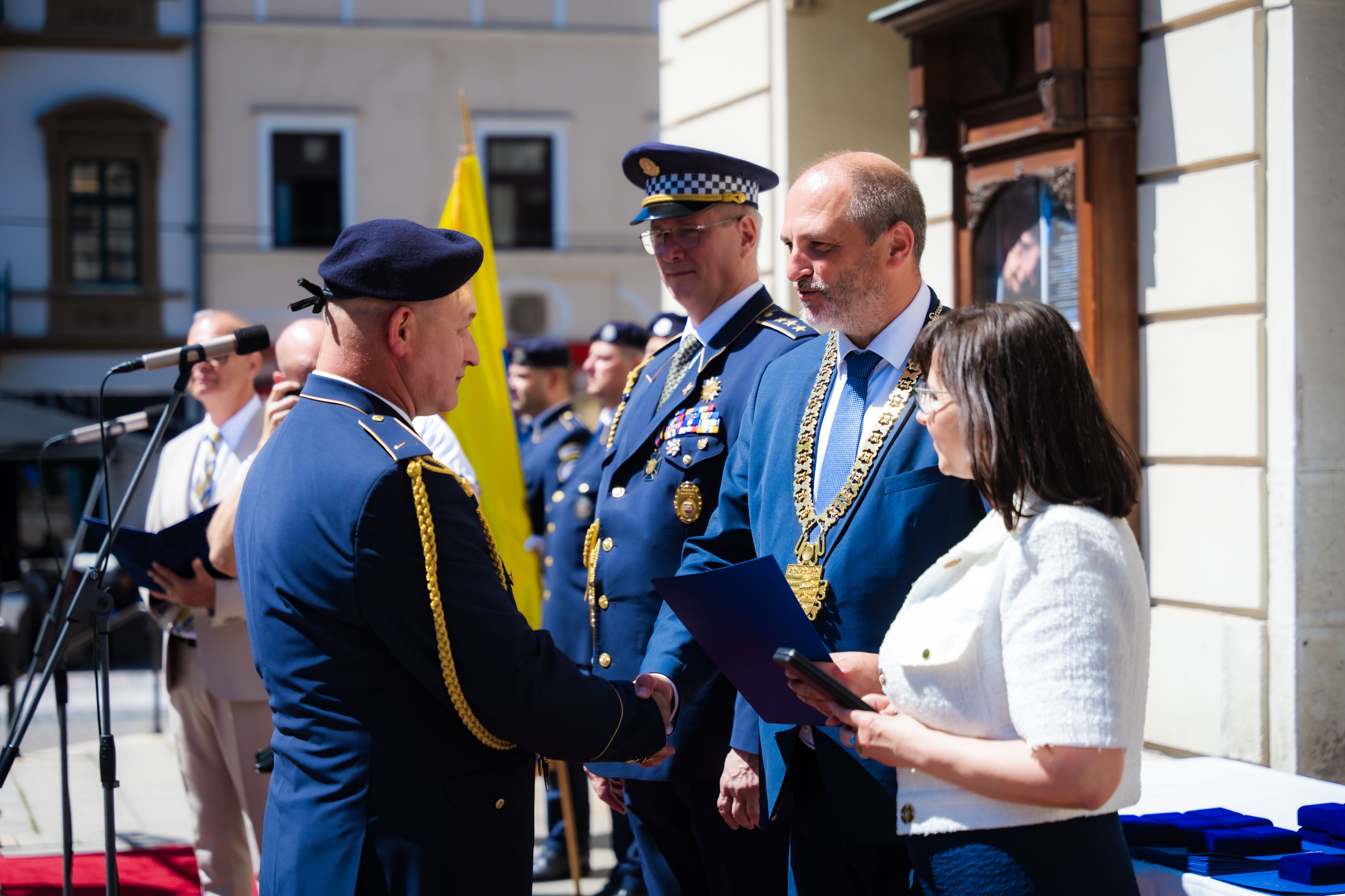 Slavnostne ocenovanie prislusnikov Mestskej policie mesta Kosice -1-98